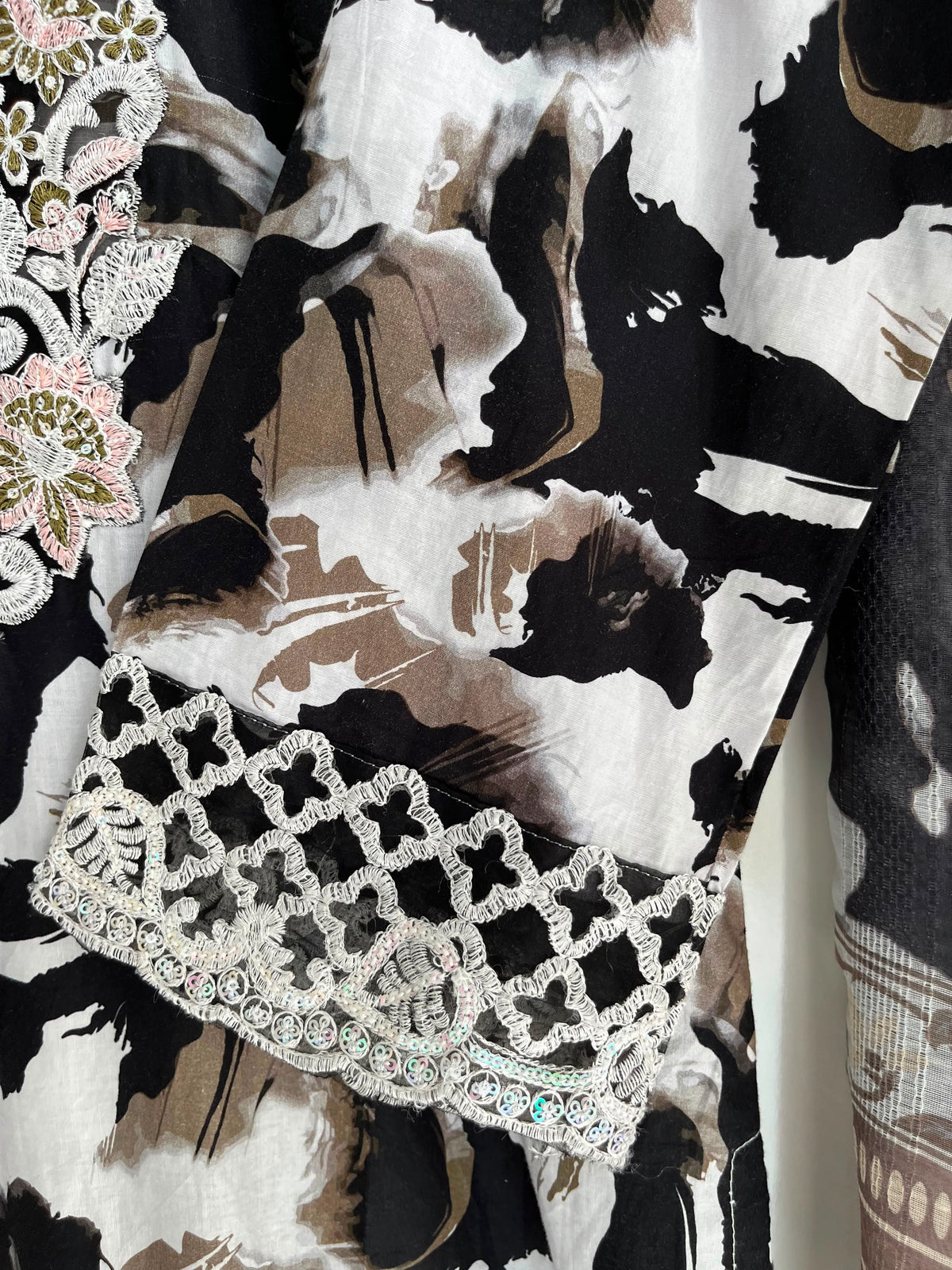 Black & White Cheetah Print Embroidered 3-Piece Stitched Suit with Dooriya Dupatta
