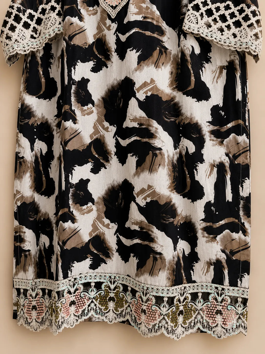 Black & White Cheetah Print Embroidered 3-Piece Stitched Suit with Dooriya Dupatta